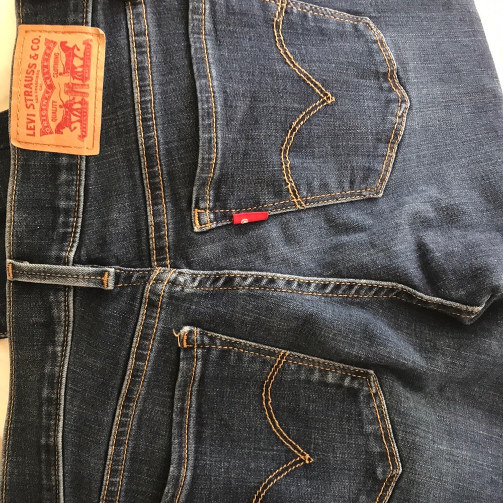 Levi’s mid rise jeans